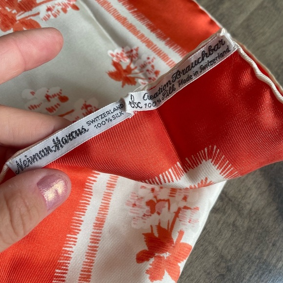 Vintage NEIMAN MARCUS Library Of Fashion Silk Scarf Unicorn Bird Tree 30" x 30" - Picture 6 of 6